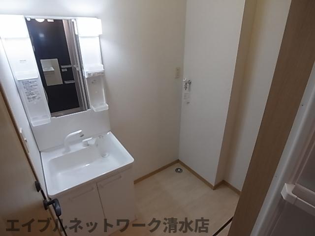 洗面設備　コンパクトで使いやすい洗面所