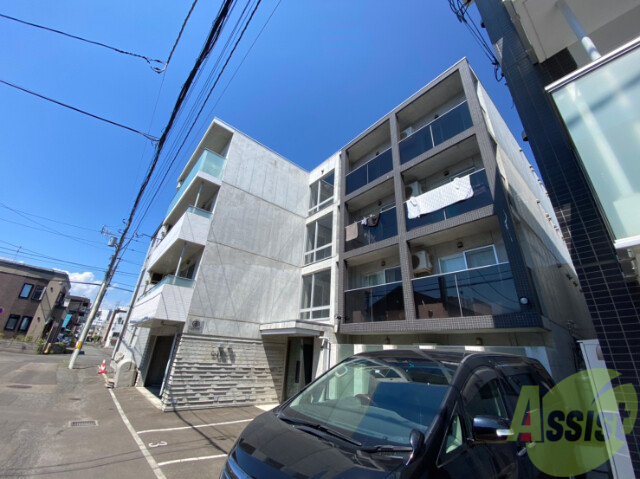 札幌市北区麻生町のマンションの建物外観