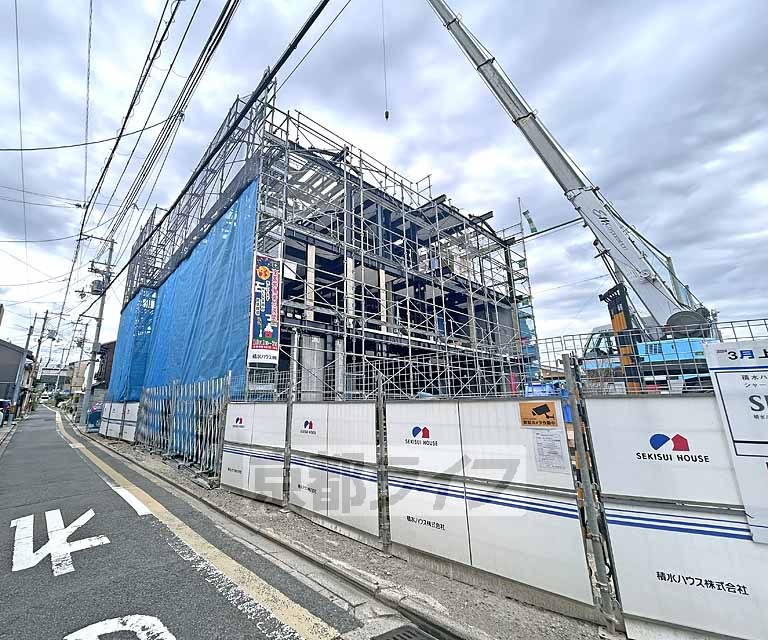 【京都市中京区西ノ京車坂町のマンションの建物外観】