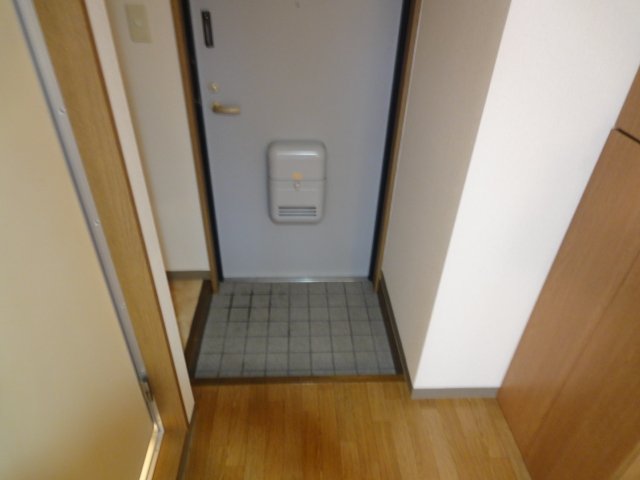 玄関　同物件、別号室の写真