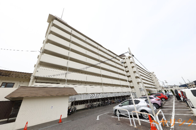 尾張旭市旭前町のマンションの建物外観