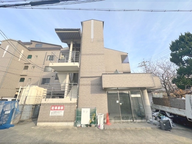 宇治市広野町のマンションの建物外観