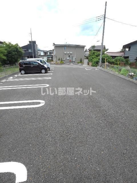 【プランドールの駐車場】