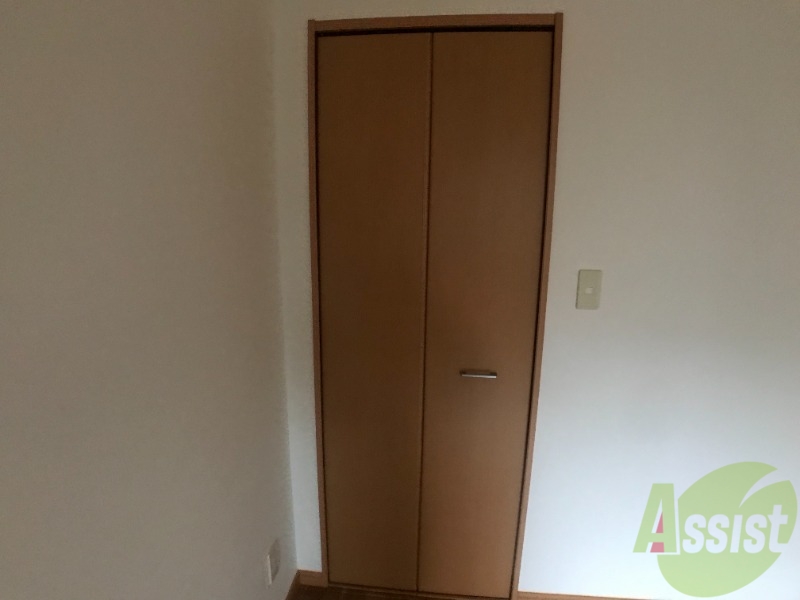 収納　クローゼットです。大きい荷物もしまうことができます。