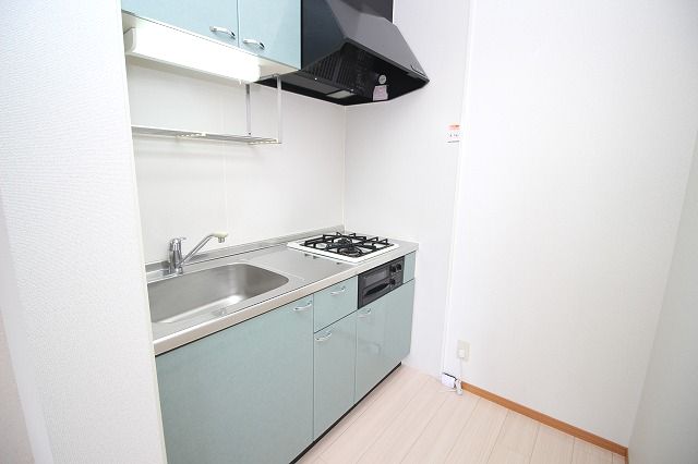 キッチン　コンパクトなキッチンで掃除もラクラク