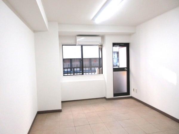 居室・リビング　２０２５年９月末クロス張替済