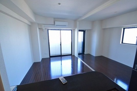 居室・リビング　反転タイプ