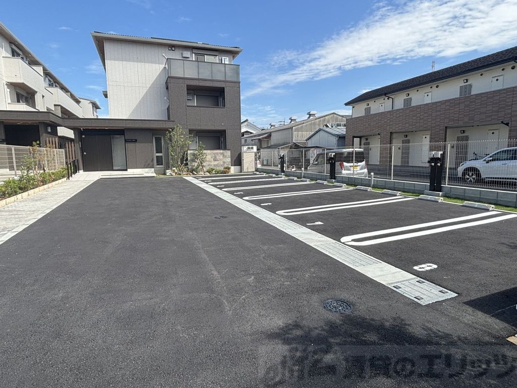 駐車場　駐車場