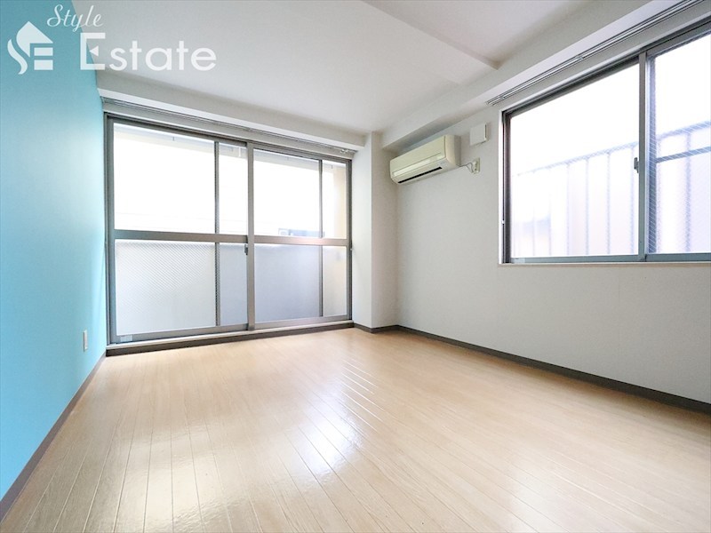 居室・リビング　洋室6.9帖　キッチン2.0帖