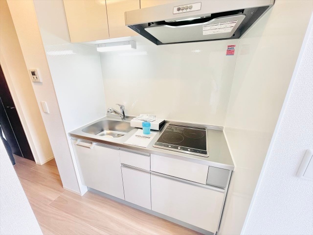 キッチン　同一建物内３０７号室内装写真転載