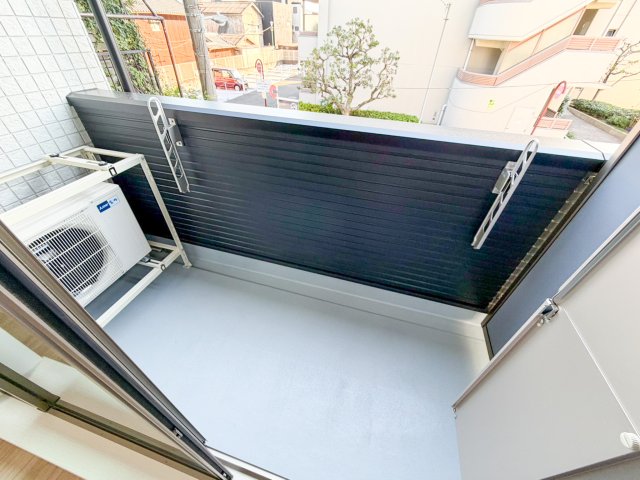 バルコニー　明るいバルコニーです