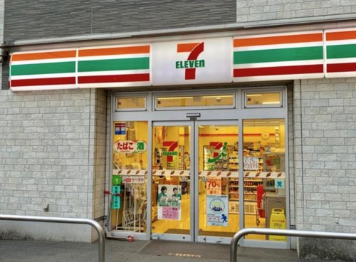 コンビニ　セブンイレブン 墨田立花4丁目店（コンビニ）まで352m
