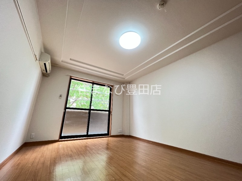 居室・リビング　同型別部屋写真