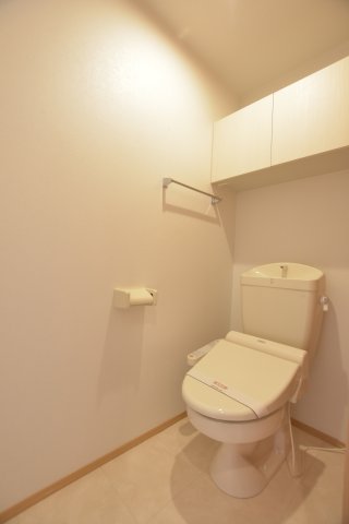 トイレ　別号室の画像です。ご参考下さい