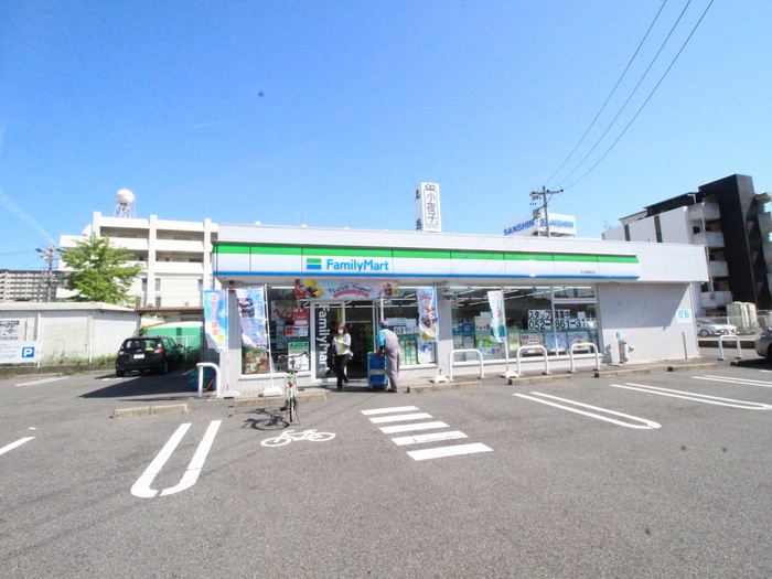 コンビニ　ファミリーマート天白道明町店（コンビニ）まで452m