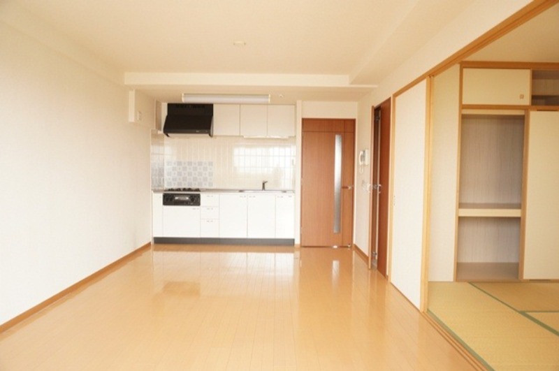 居室・リビング　図面と現状に相違がある場合には現状を優先