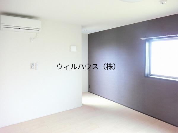 居室・リビング　洋室広々！