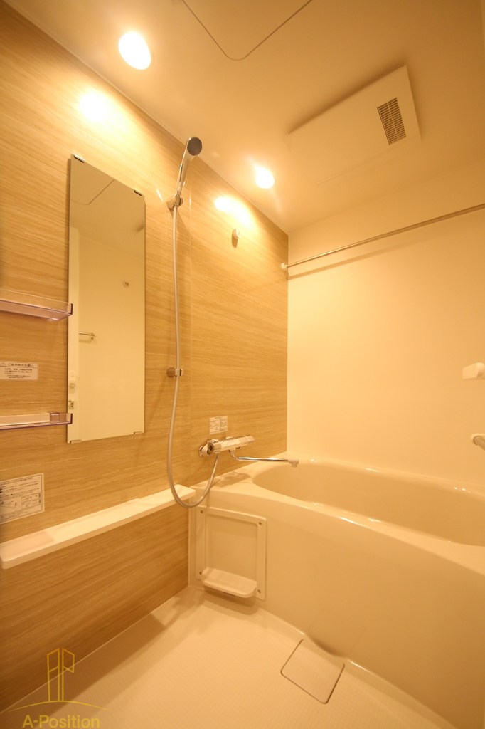 バス・シャワールーム　コンフォリア・リヴ本町WEST Q