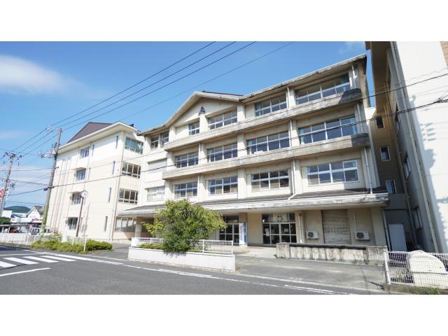 中学校　鳥取市立南中学校（中学校）まで1751m