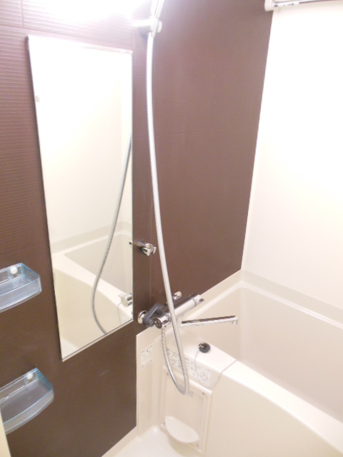 バス・シャワールーム　浴室乾燥機付きバス