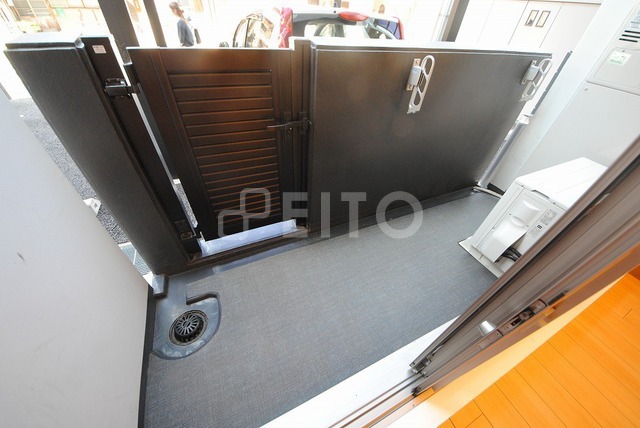 バルコニー　写真は１１０号室