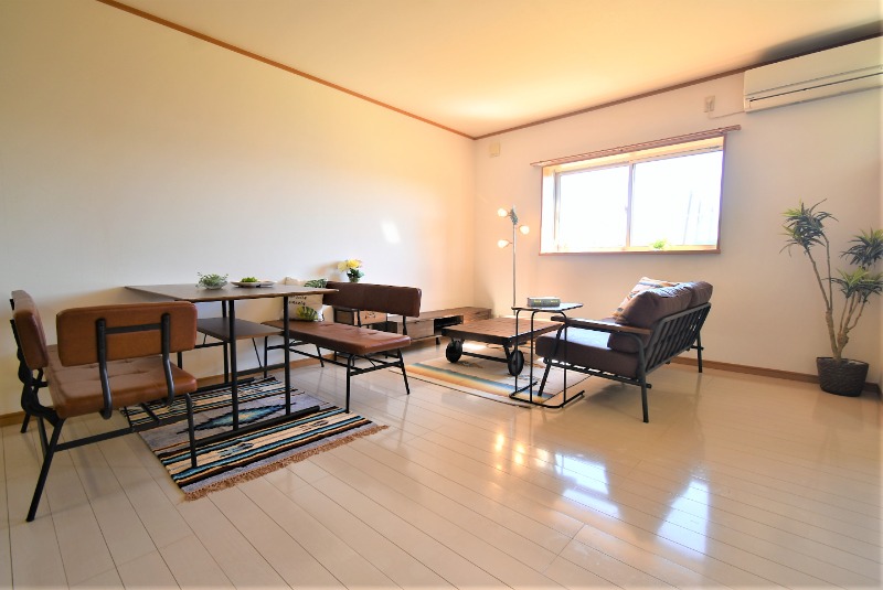 居室・リビング　家具は設備ではございません。