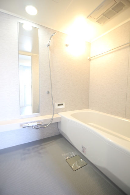 バス・シャワールーム　２０７号室モデルルーム参照※階数によりお部屋の色味が変わる場