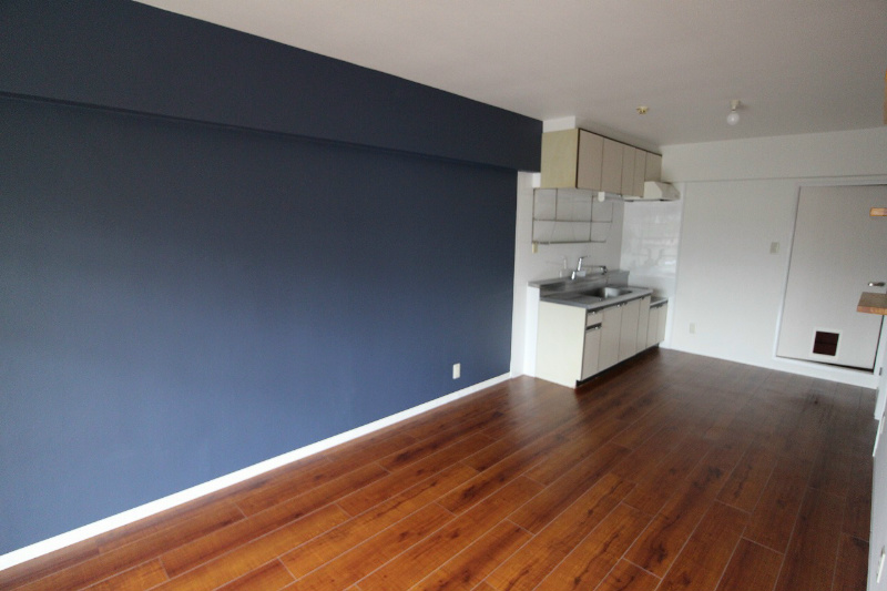 居室・リビング　※別号室の写真です。