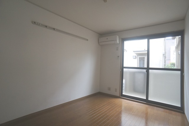 居室・リビング　※同間取り１０３号室参照