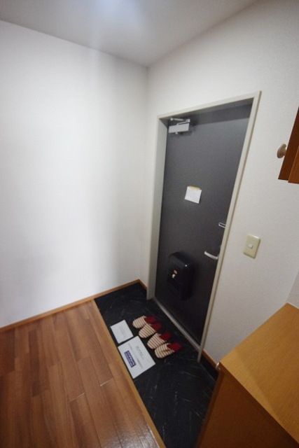 玄関　★お部屋探しは株式会社タウンハウジング東京まで★