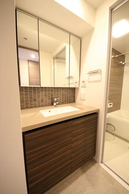 洗面設備　お部屋探しは株式会社　タウンハウジング　までお気軽にお問合…