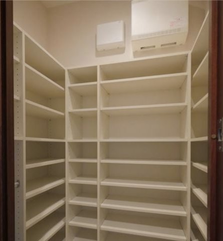 収納　写真は同タイプ住居です。
