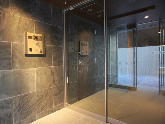 エントランス　オートロック