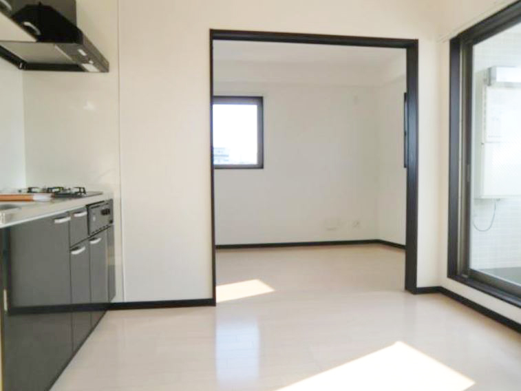 居室・リビング　★角部屋、二面採光、風通しも良好★