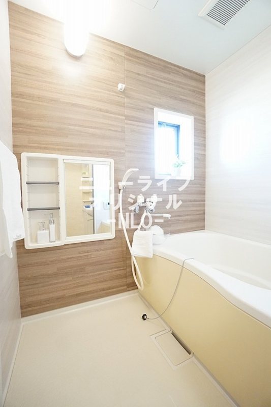 バス・シャワールーム　繰り返し温められる追焚機能付き！