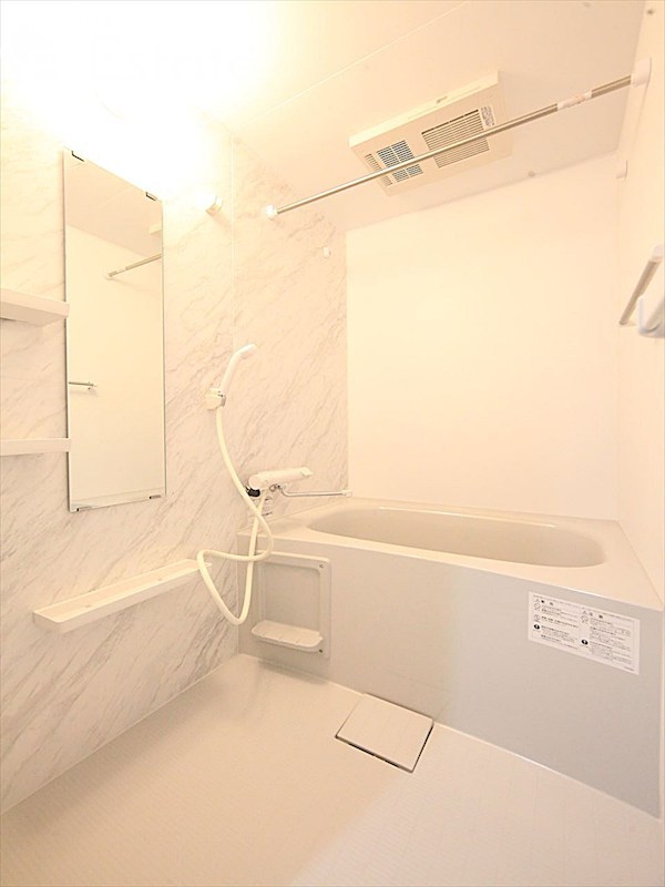 バス・シャワールーム　バスルーム