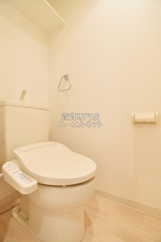 トイレ　温水洗浄便座付き