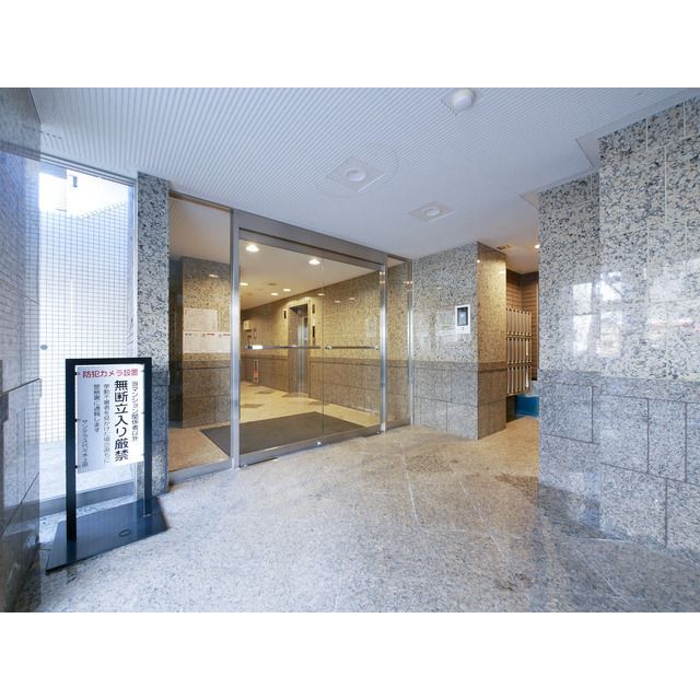 ロビー　オートロック