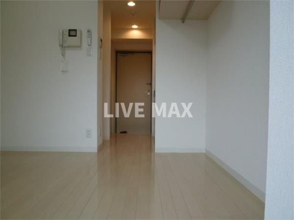 居室・リビング　別号室参考写真