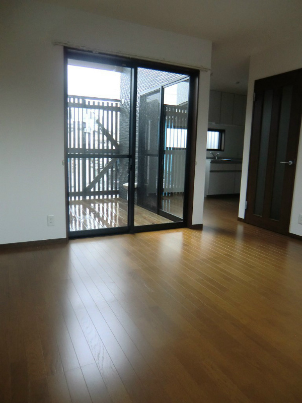 居室・リビング　・別号室参考写真