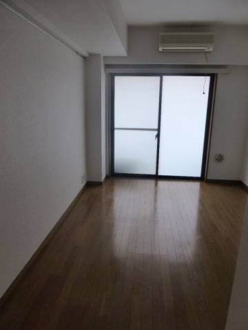 居室・リビング　☆明るい洋室☆