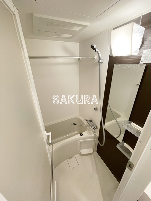 バス・シャワールーム　嬉しい浴室乾燥機付き♪