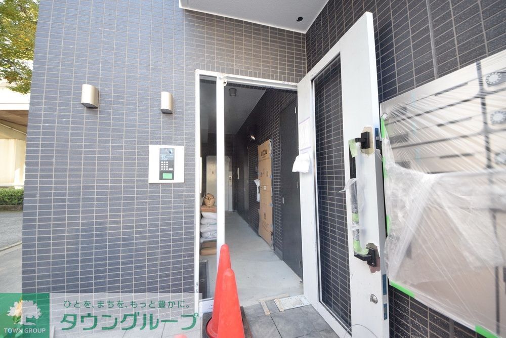エントランス　エントランス