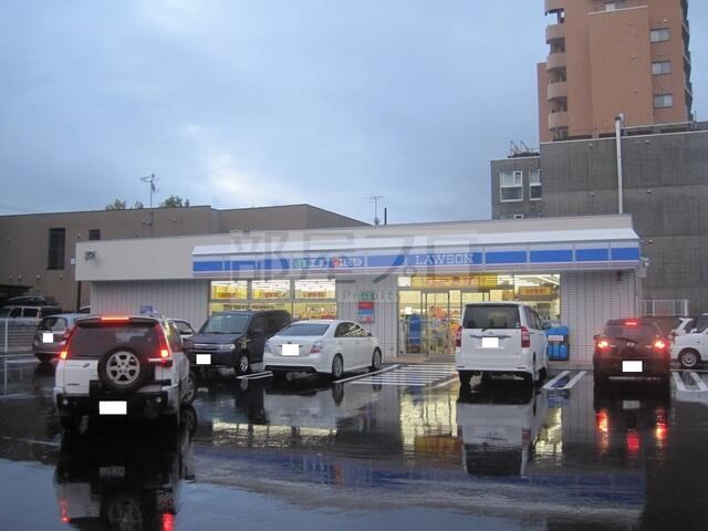 コンビニ　ローソン札幌北8条西二十丁目店（コンビニ）まで240m