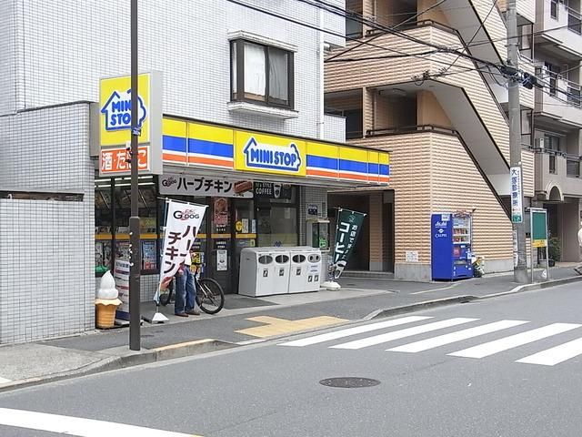 コンビニ　ミニストップ新大塚店（コンビニ）まで395m