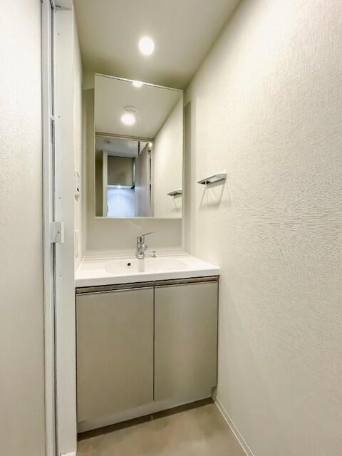 洗面設備　※写真は同タイプ住戸です。