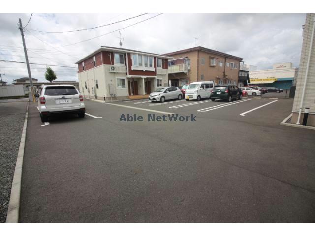 駐車場　駐車場