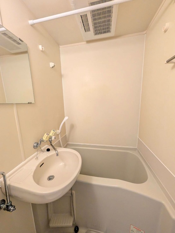 バス・シャワールーム　※写真は別の部屋になります。