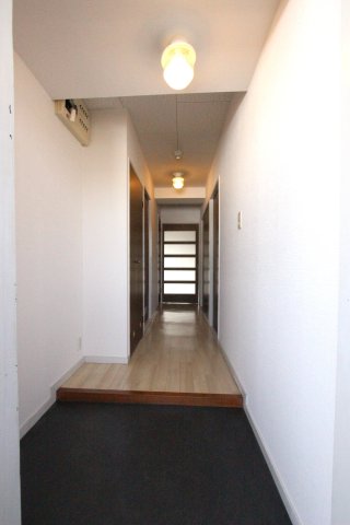 玄関　参考写真です。現況優先。