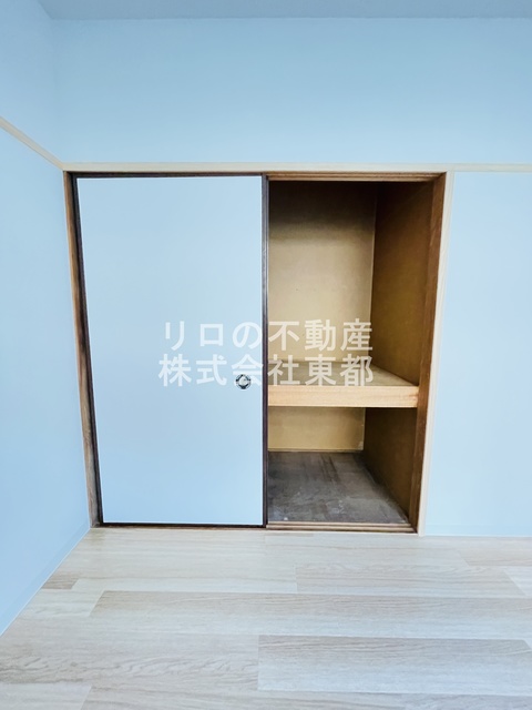 収納　押入れタイプはお荷物が多い方も安心の収納力です☆